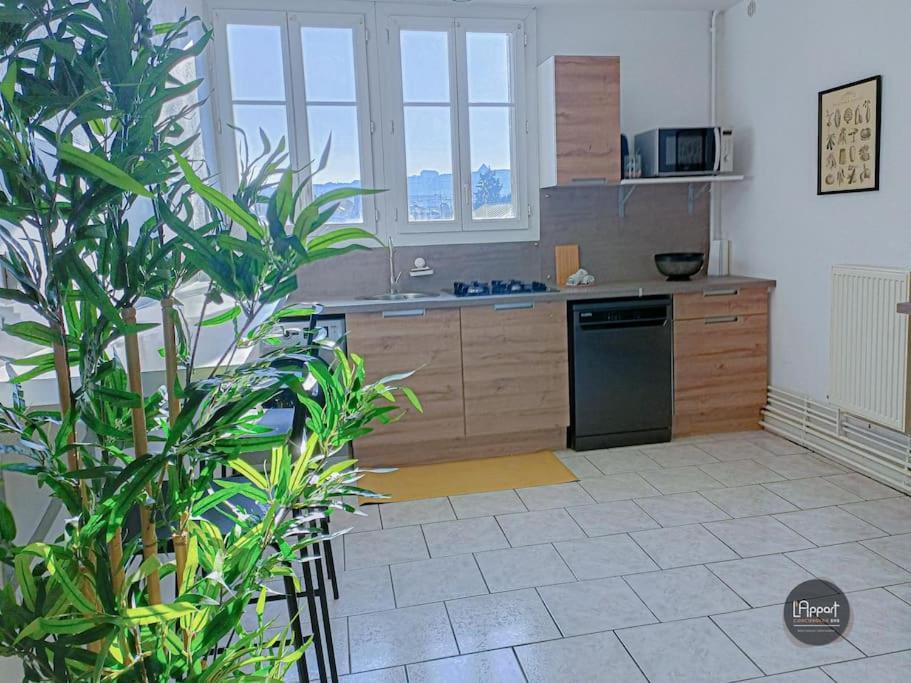 Appartement Calme Lumineux Proche Gare 3 Chambres Angouleme Exterior photo